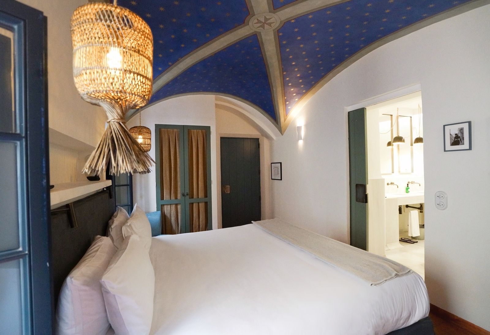 Habitación Histórica - Disponible en Can Faustino y Can Sebastià